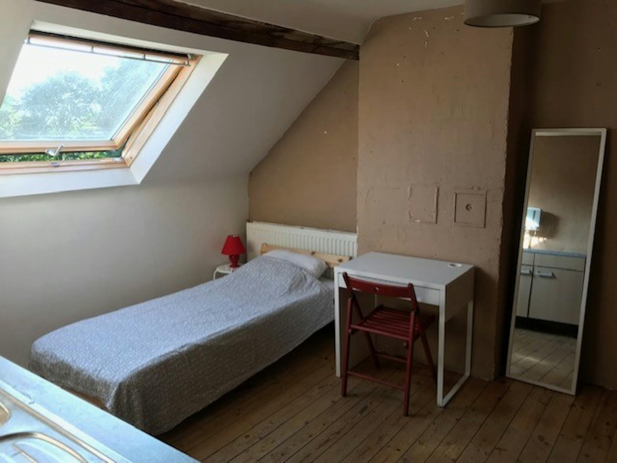Appartement te  huur in Watermaal-Bosvoorde 1170 480.00€ 1 slaapkamers 190.00m² - Zoekertje 99335