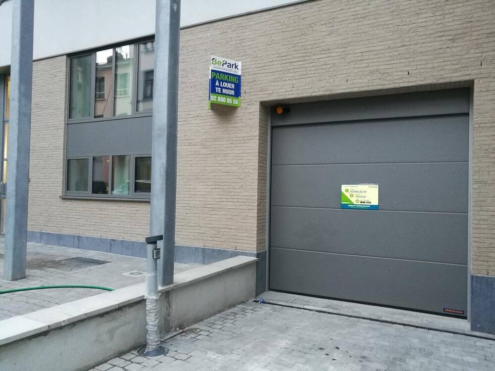 Parking & garage te  huur in Schaarbeek 1030 62.00€  slaapkamers m² - Zoekertje 1317