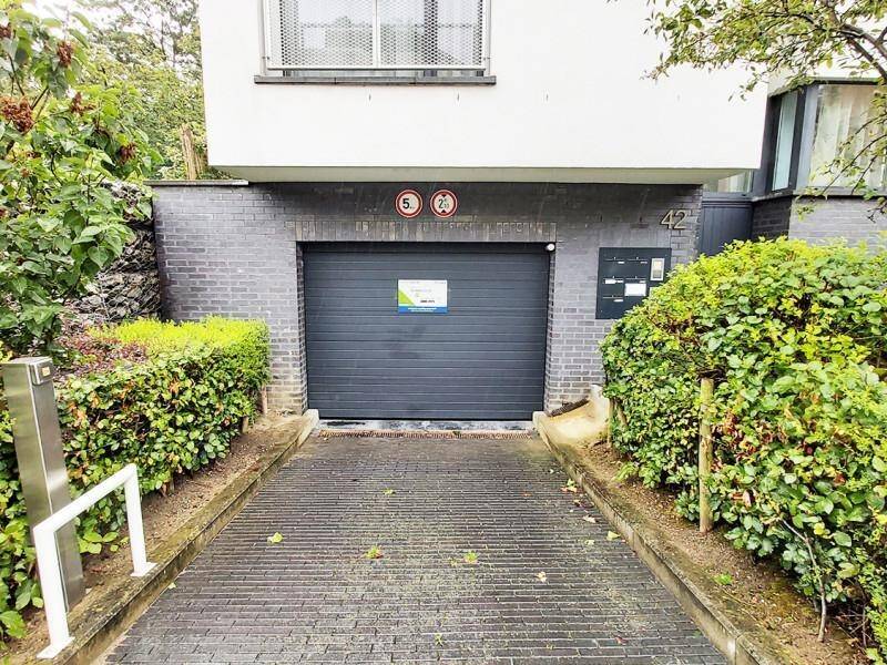 Parking & garage te  huur in Oudergem 1160 121.00€  slaapkamers m² - Zoekertje 764