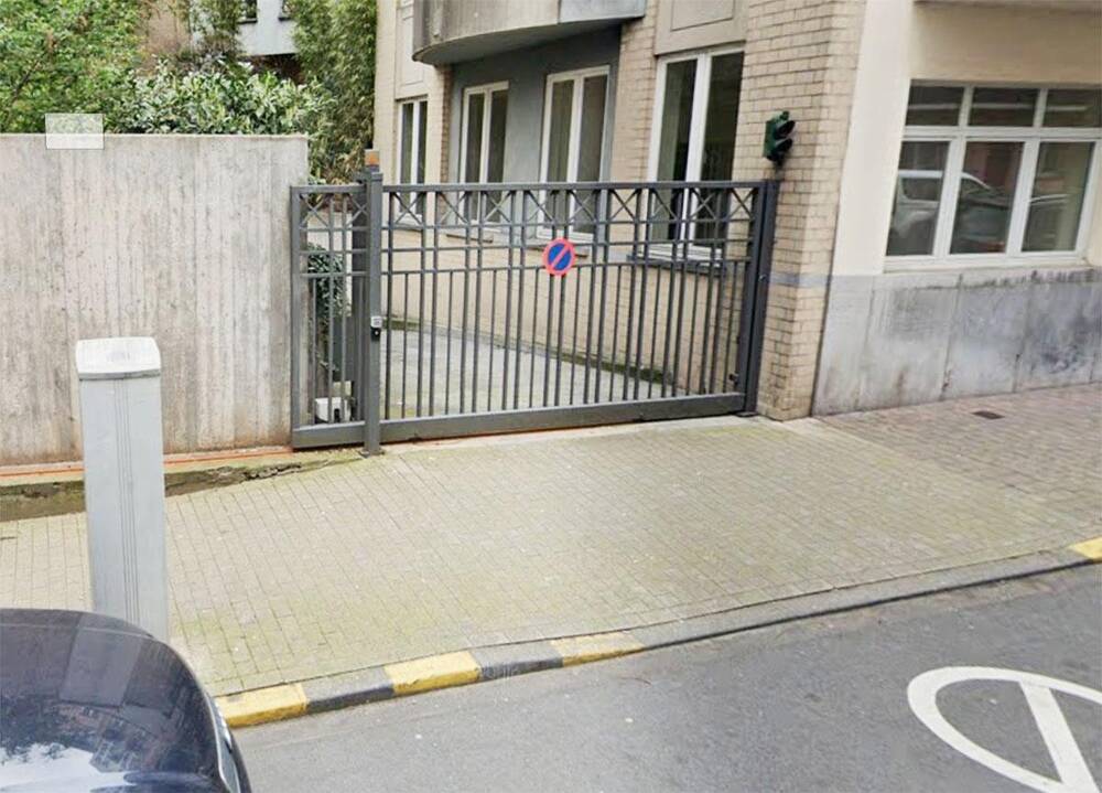 Parking & garage te  huur in Sint-Gillis 1060 144.00€  slaapkamers m² - Zoekertje 1240