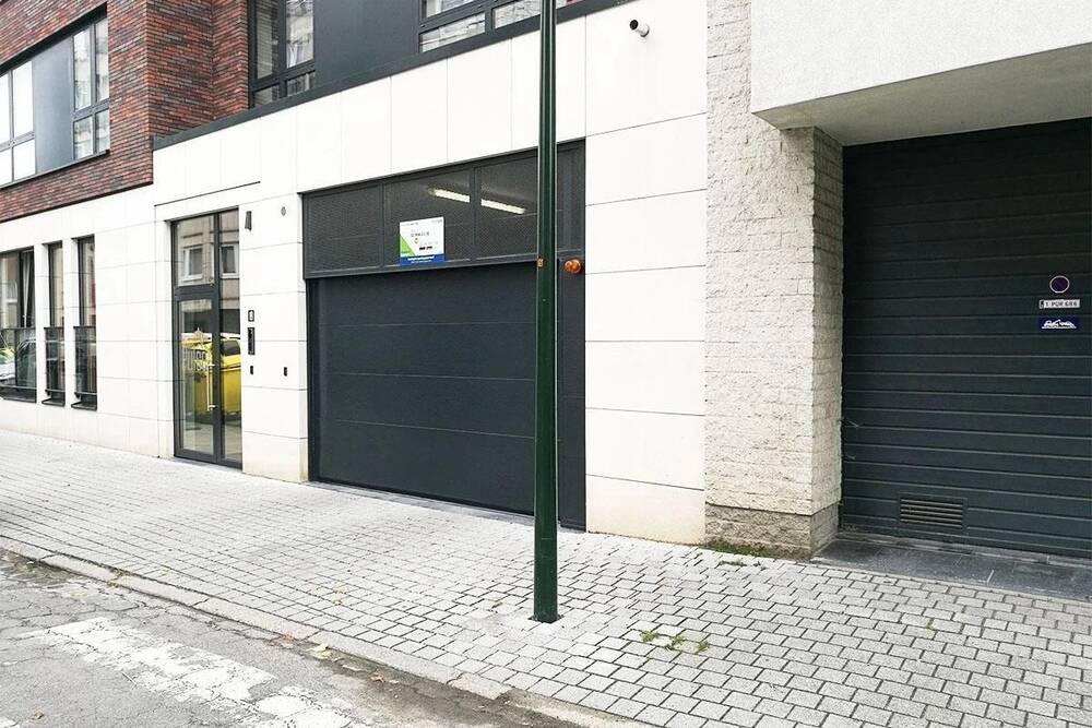 Parking / garage à louer à Molenbeek-Saint-Jean 1080 93.00€ 0 chambres m² - annonce 1241