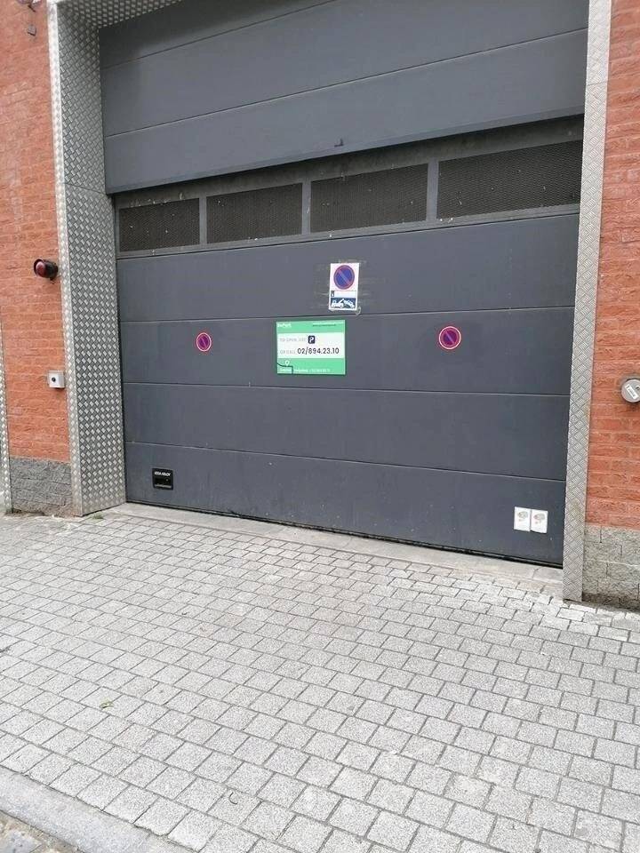 Parking / garage à louer à Molenbeek-Saint-Jean 1080 129.00€ 0 chambres m² - annonce 1701