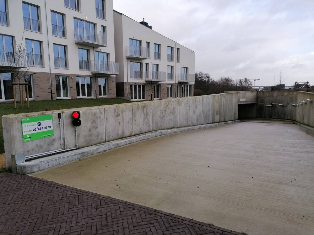 Parking & garage te  huur in Neder-Over-Heembeek 1120 81.00€ 0 slaapkamers m² - Zoekertje 3455