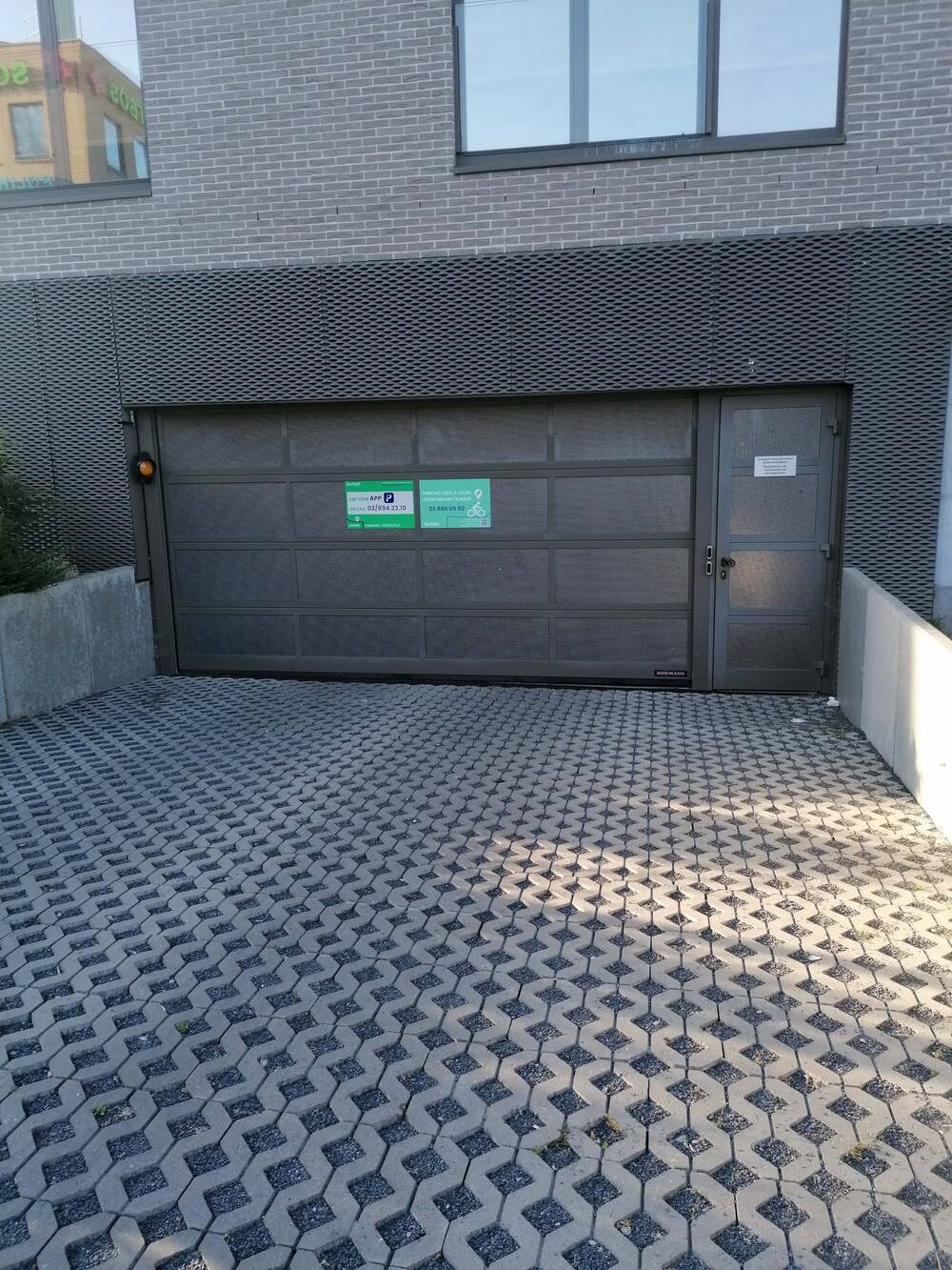 Parking / garage à louer à Berchem-Sainte-Agathe 1082 75.00€ 0 chambres m² - annonce 3470