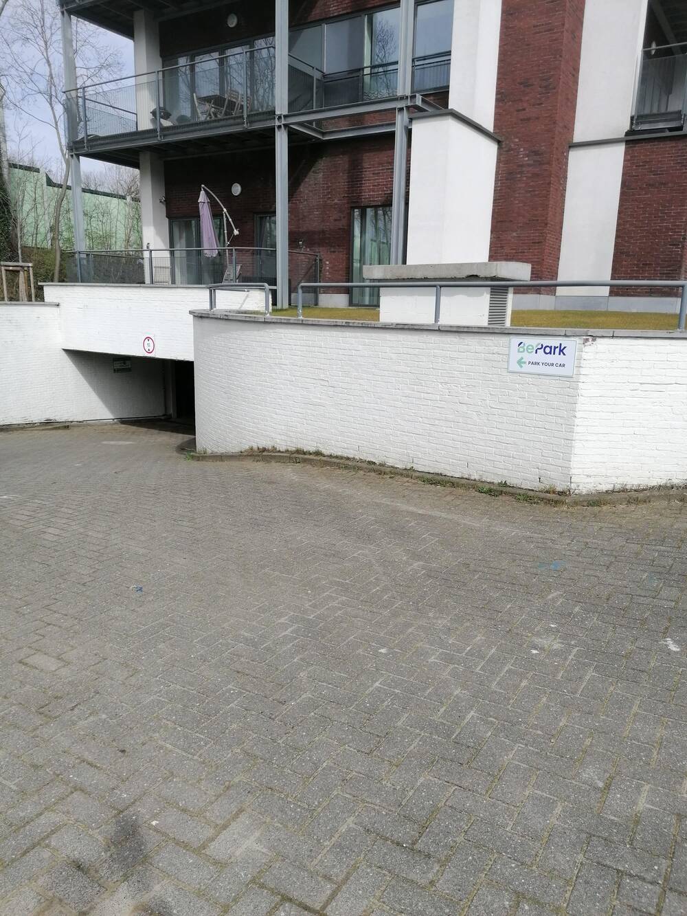 Parking te  huur in Sint-Lambrechts-Woluwe 1200 75.00€ 0 slaapkamers m² - Zoekertje 9679