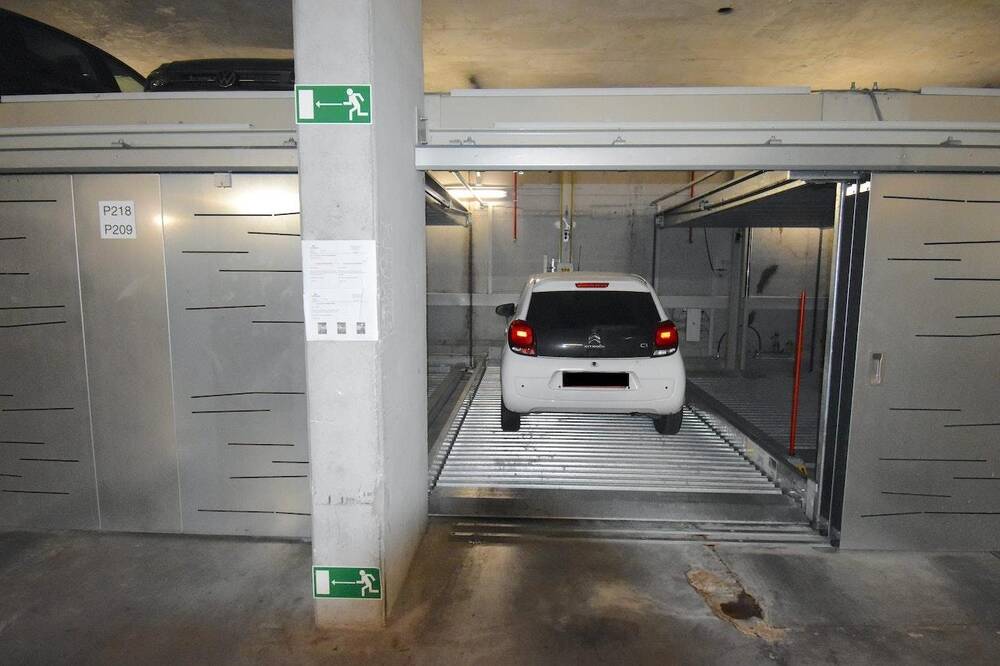 Parking à  à Bruxelles 1000 125.00€  chambres 0.00m² - annonce 9811