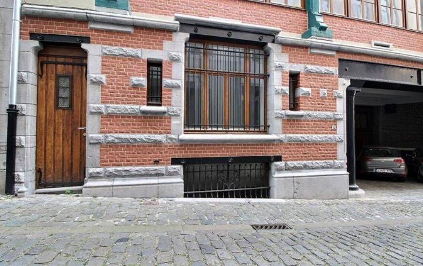 Handelszaak te  in Brussel 1000 650.00€  slaapkamers 27.00m² - Zoekertje 12111