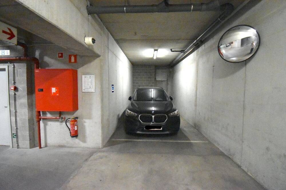 Parking à  à Bruxelles 1000 32500.00€  chambres 0.00m² - annonce 19971