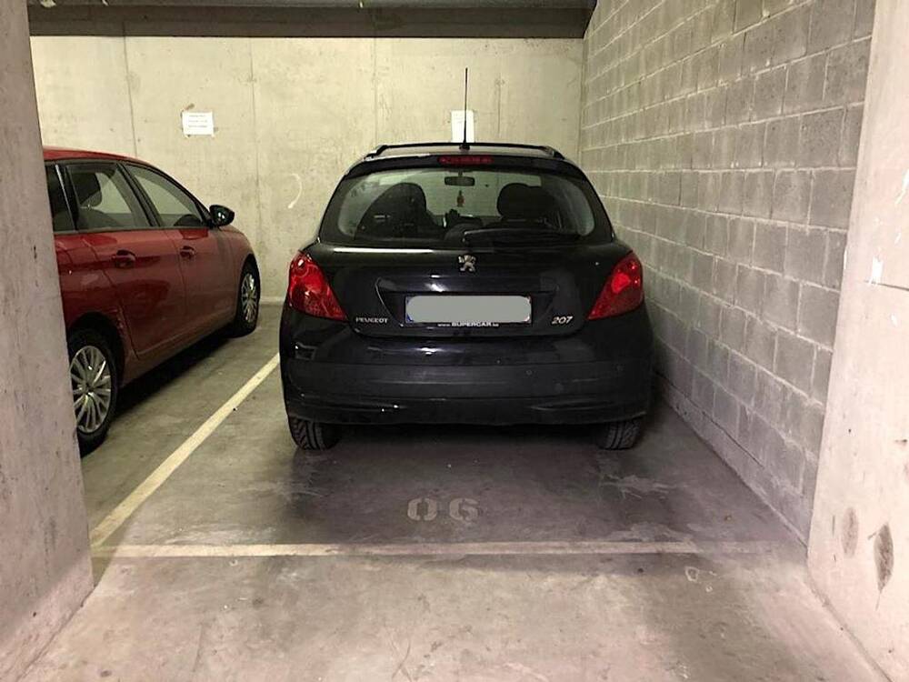Parking à  à Bruxelles 1000 27000.00€  chambres 0.00m² - annonce 26576