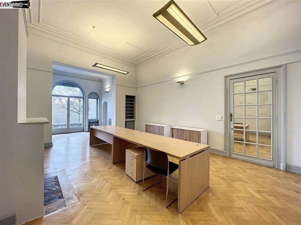 Handelszaak te  in Brussel 1000 995.00€  slaapkamers 66.00m² - Zoekertje 30041