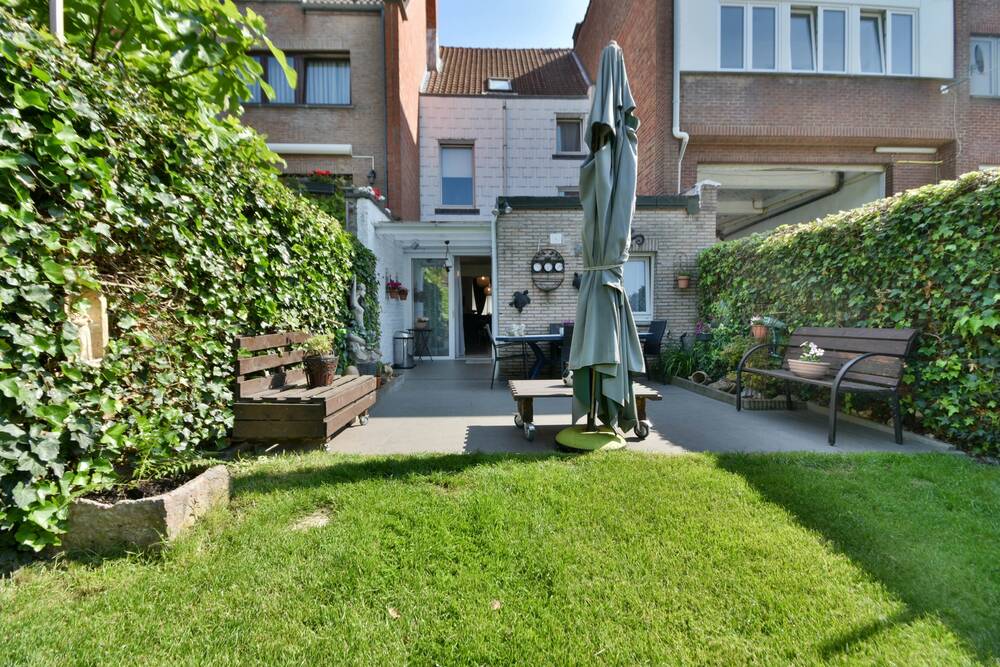Huis te  koop in Sint-Agatha-Berchem 1082 425000.00€ 5 slaapkamers 169.00m² - Zoekertje 107593