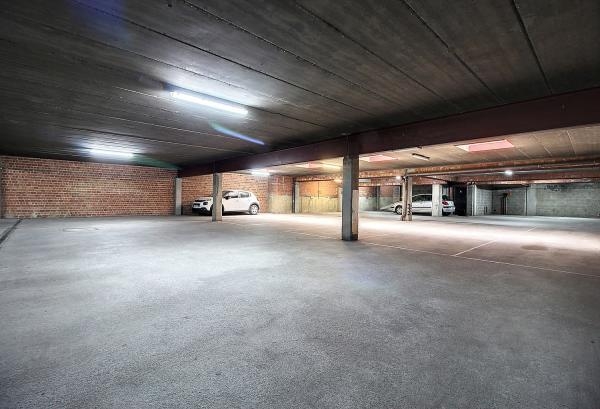 Parking / garage à vendre à Molenbeek-Saint-Jean 1080 15000.00€  chambres m² - annonce 43399