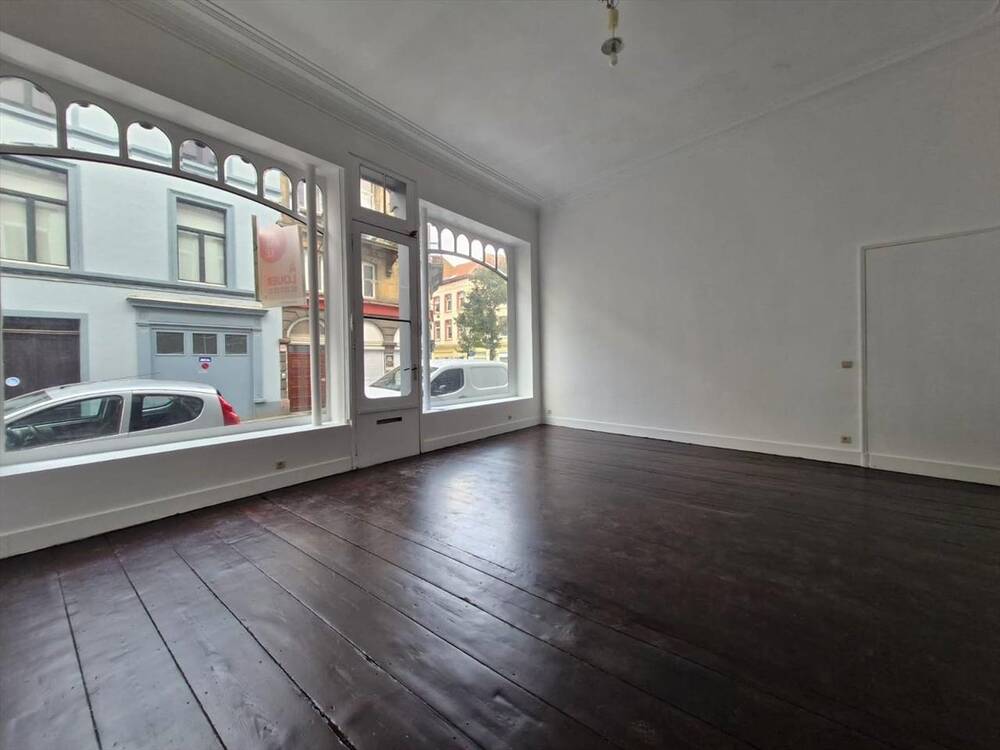 Handelszaak te  in Elsene 1050 1990.00€  slaapkamers 0.00m² - Zoekertje 52331