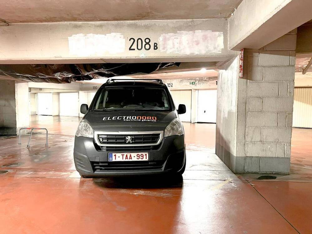 Parking & garage te  huur in Brussel 1000 100.00€  slaapkamers 15.00m² - Zoekertje 67323