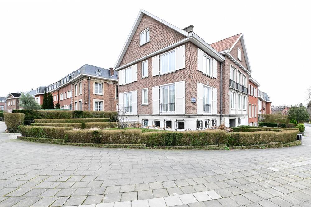 Mixgebouw te  koop in Sint-Pieters-Woluwe 1150 1299000.00€ 8 slaapkamers 550.00m² - Zoekertje 75284