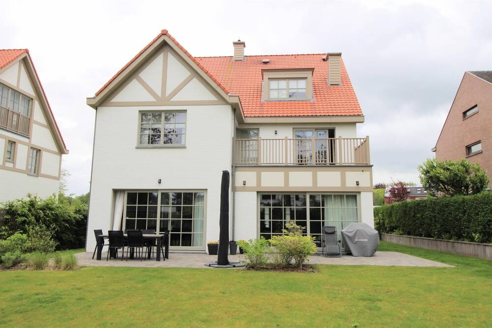 Villa te  huur in Sint-Pieters-Woluwe 1150 6300.00€ 5 slaapkamers 400.00m² - Zoekertje 76824