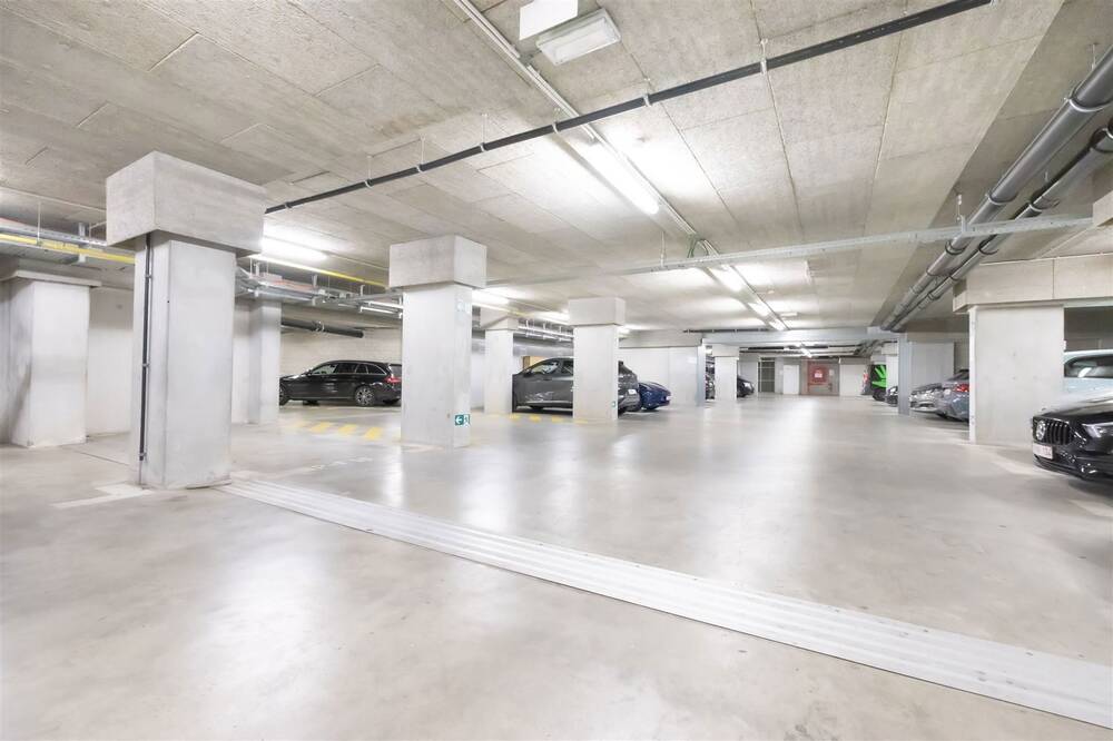 Parking / garage à vendre à Molenbeek-Saint-Jean 1080 92000.00€  chambres m² - annonce 80423