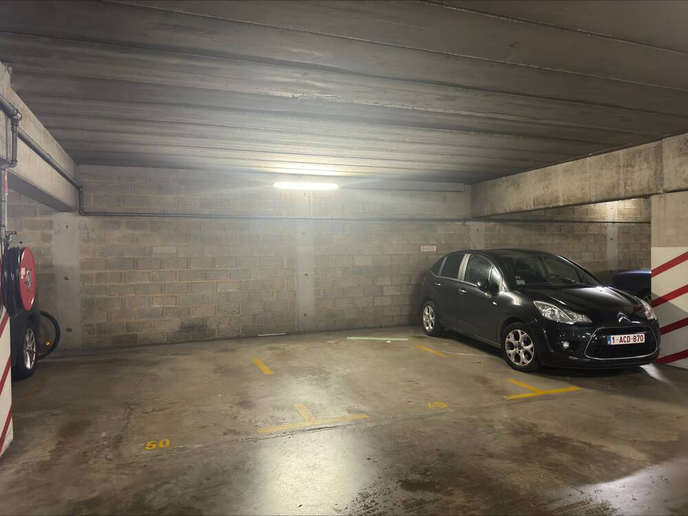 Parking / garage à louer à Saint-Gilles 1060 150.00€  chambres m² - annonce 97642