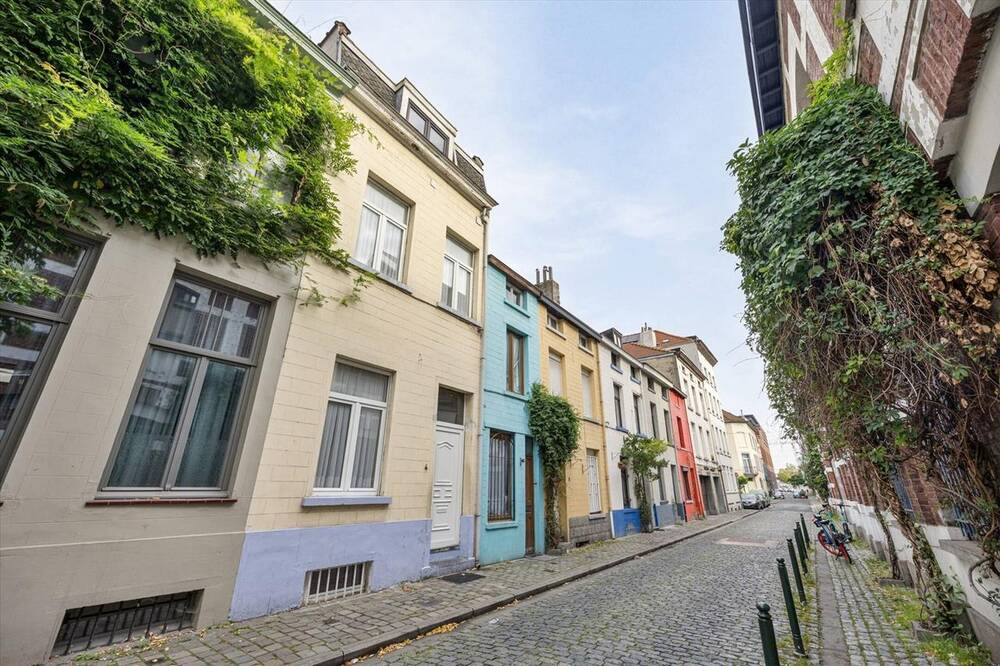 Huis te  koop in Sint-Jans-Molenbeek 1080 349000.00€ 4 slaapkamers 133.00m² - Zoekertje 99723