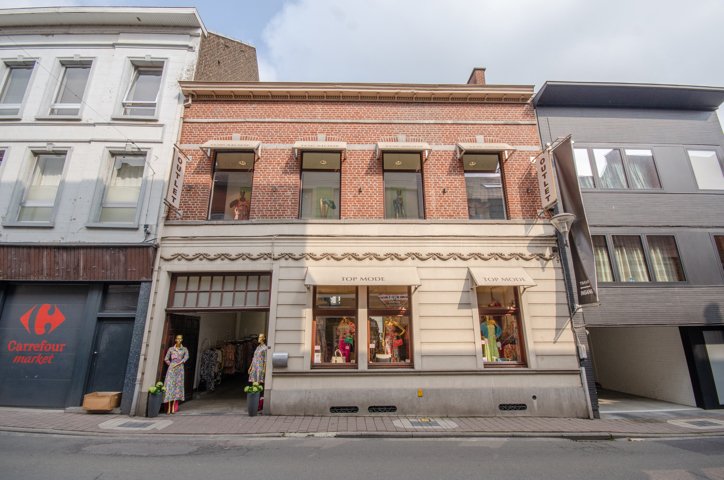 Commerciële ruimte te  koop in Geraardsbergen 9500 550000.00€  slaapkamers 235.00m² - Zoekertje 109732