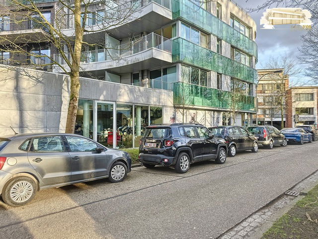 Surface commerciale à louer à Brasschaat 2930 5950.00€  chambres 351.00m² - annonce 281507