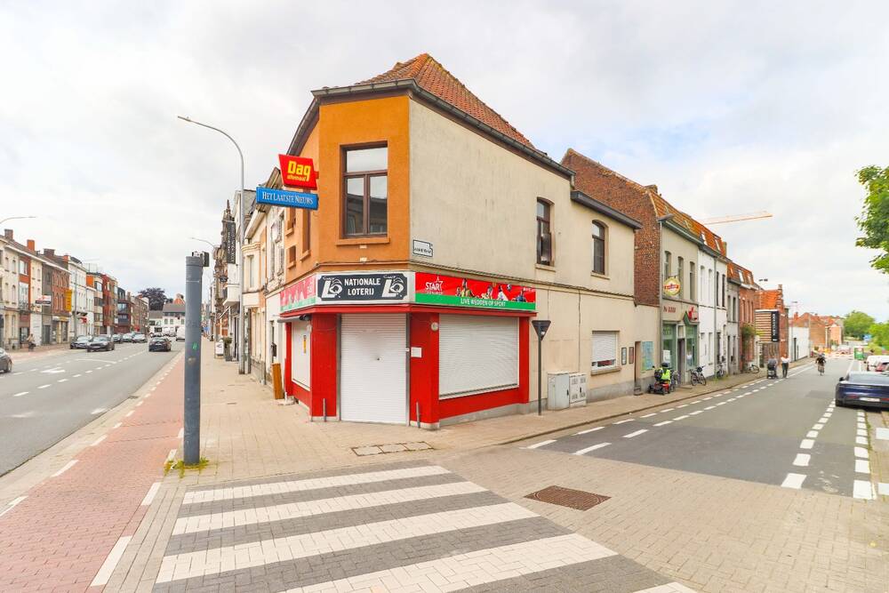 Commerciële ruimte te  koop in Kortrijk 8500 250000.00€  slaapkamers m² - Zoekertje 281685