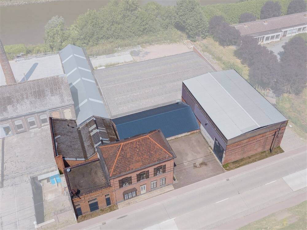 Bâtiment industriel à vendre à Wetteren 9230 695000.00€ 3 chambres 924.00m² - annonce 119938
