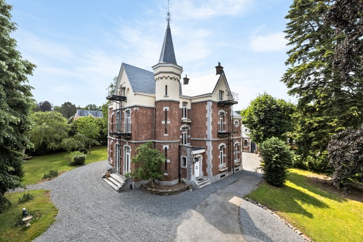Château à vendre à Durbuy 6940 1600000.00€ 7 chambres m² - annonce 135452