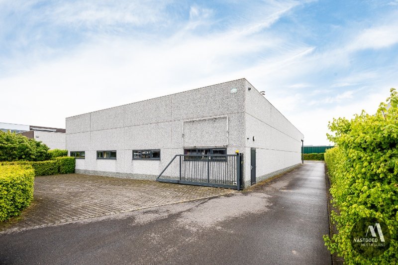 Bâtiment industriel à vendre à Zomergem 9930 895000.00€ 1 chambres 720.00m² - annonce 153763