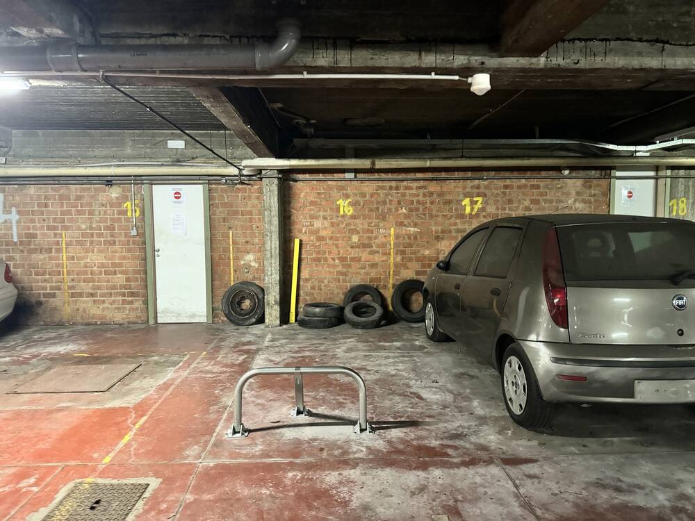 Parking / garage à vendre à Anderlecht 1070 20000.00€  chambres m² - annonce 154075