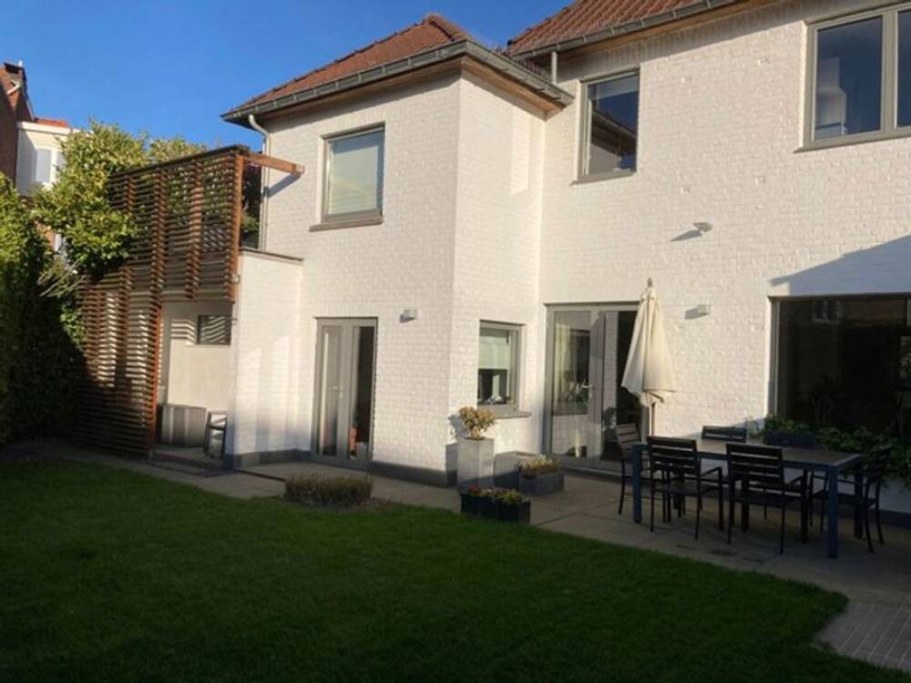 Huis te  huur in Sint-Pieters-Woluwe 1150 3750.00€ 5 slaapkamers 213.00m² - Zoekertje 161274