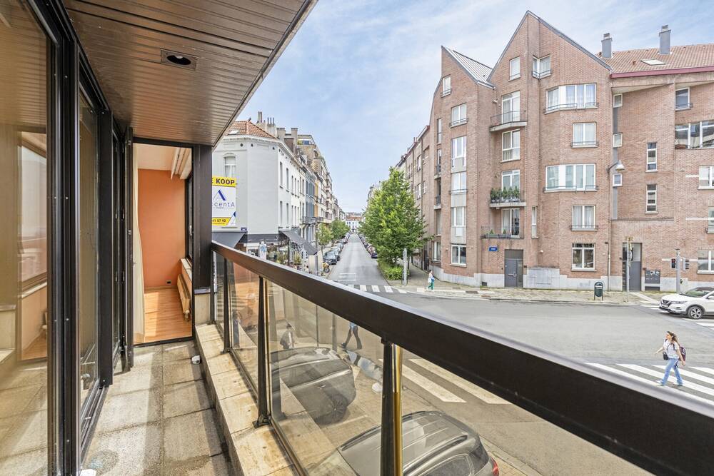 Appartement te  koop in Sint-Gillis 1060 279000.00€ 2 slaapkamers 72.00m² - Zoekertje 160782