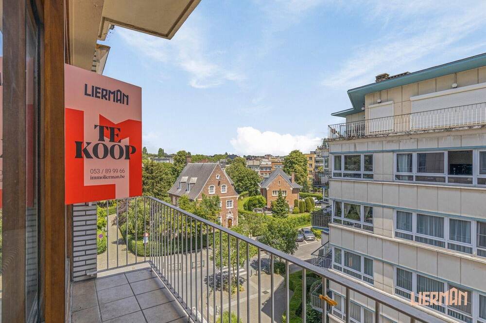 Appartement te  koop in Sint-Jans-Molenbeek 1080 195000.00€ 2 slaapkamers 90.00m² - Zoekertje 162468