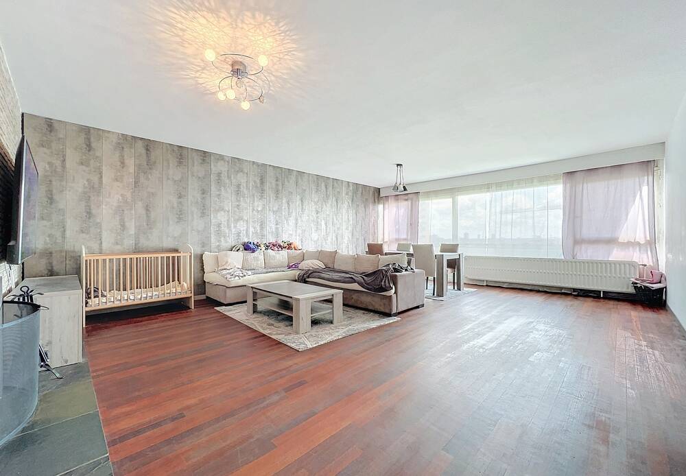 Appartement te  koop in Sint-Jans-Molenbeek 1080 215000.00€ 2 slaapkamers 136.00m² - Zoekertje 165762