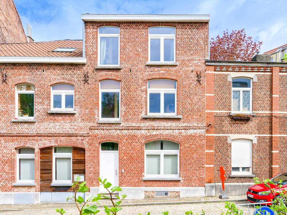 Huis te  koop in Ukkel 1180 525000.00€ 3 slaapkamers 238.00m² - Zoekertje 167117