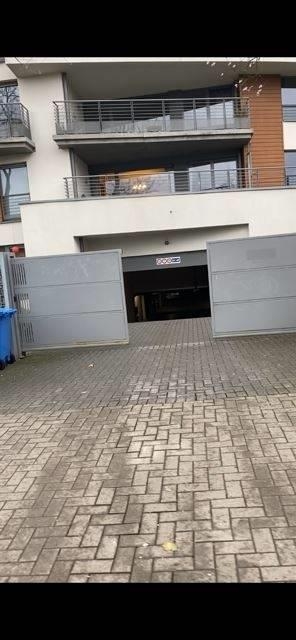 Parking / garage à louer à Anderlecht 1070 100.00€  chambres m² - annonce 167252