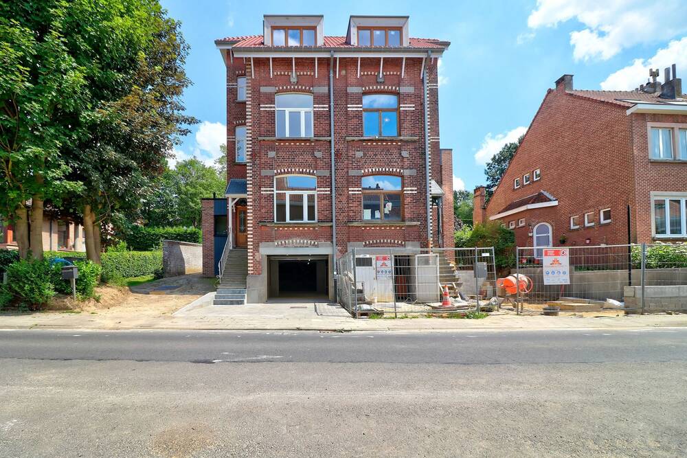 Huis te  huur in Sint-Pieters-Woluwe 1150 3500.00€ 4 slaapkamers 180.00m² - Zoekertje 166904