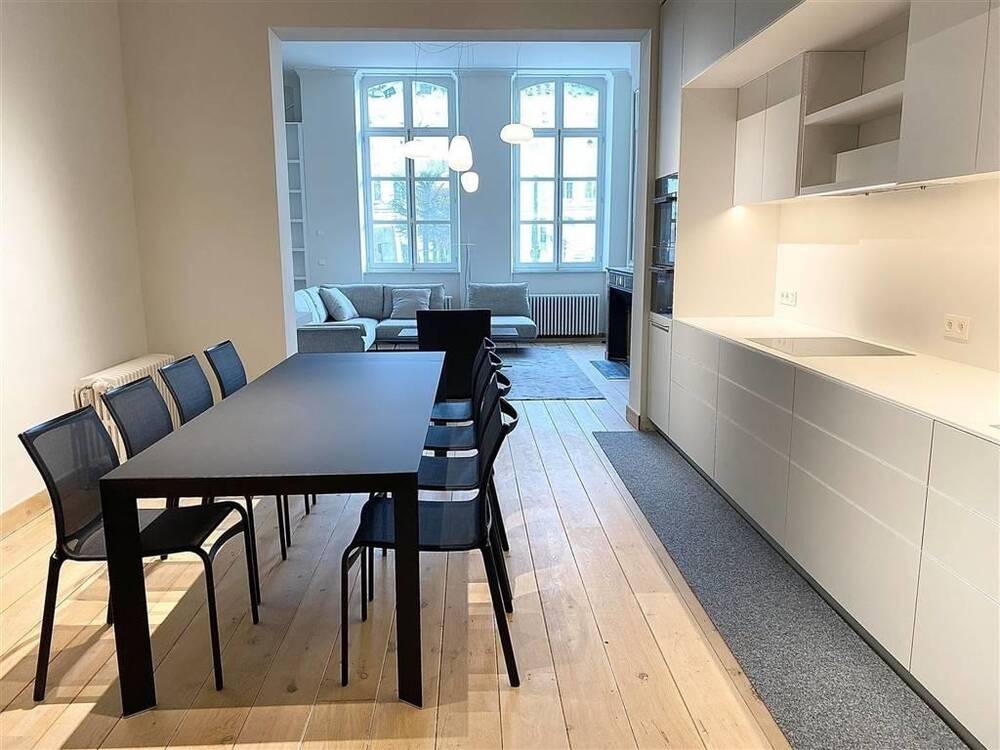 Appartement à louer à Bruxelles 1000 2490.00€ 3 chambres 166.00m² - annonce 166760