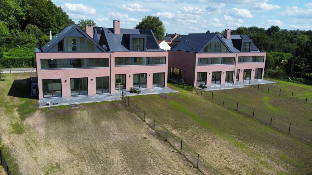 Huis te  huur in Chaumont-Gistoux 1325 2500.00€ 4 slaapkamers m² - Zoekertje 167917
