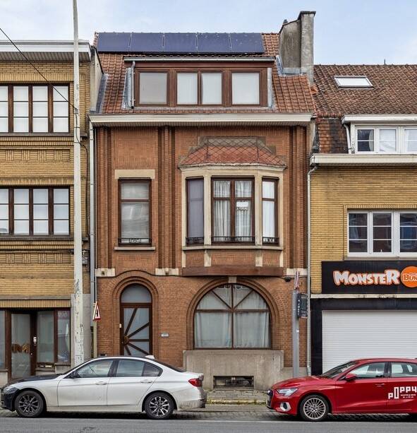 Huis te  koop in Sint-Jans-Molenbeek 1080 409000.00€ 4 slaapkamers 225.00m² - Zoekertje 169353