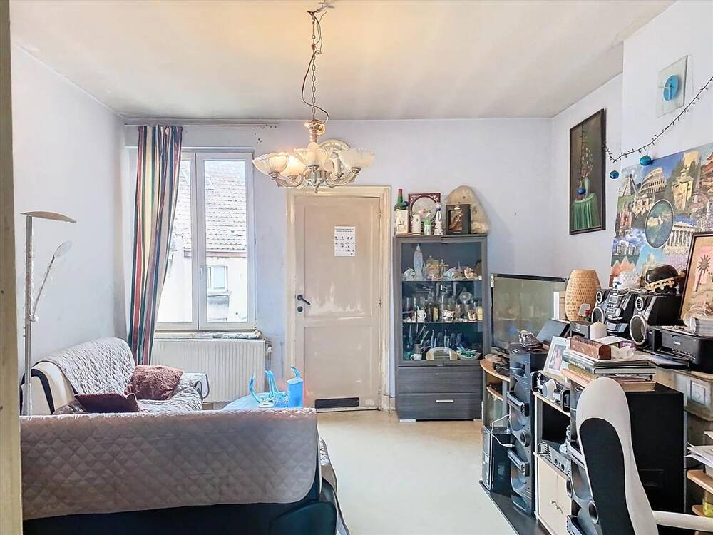 Appartement te  koop in Brussel 1000 139000.00€ 1 slaapkamers 63.00m² - Zoekertje 169273