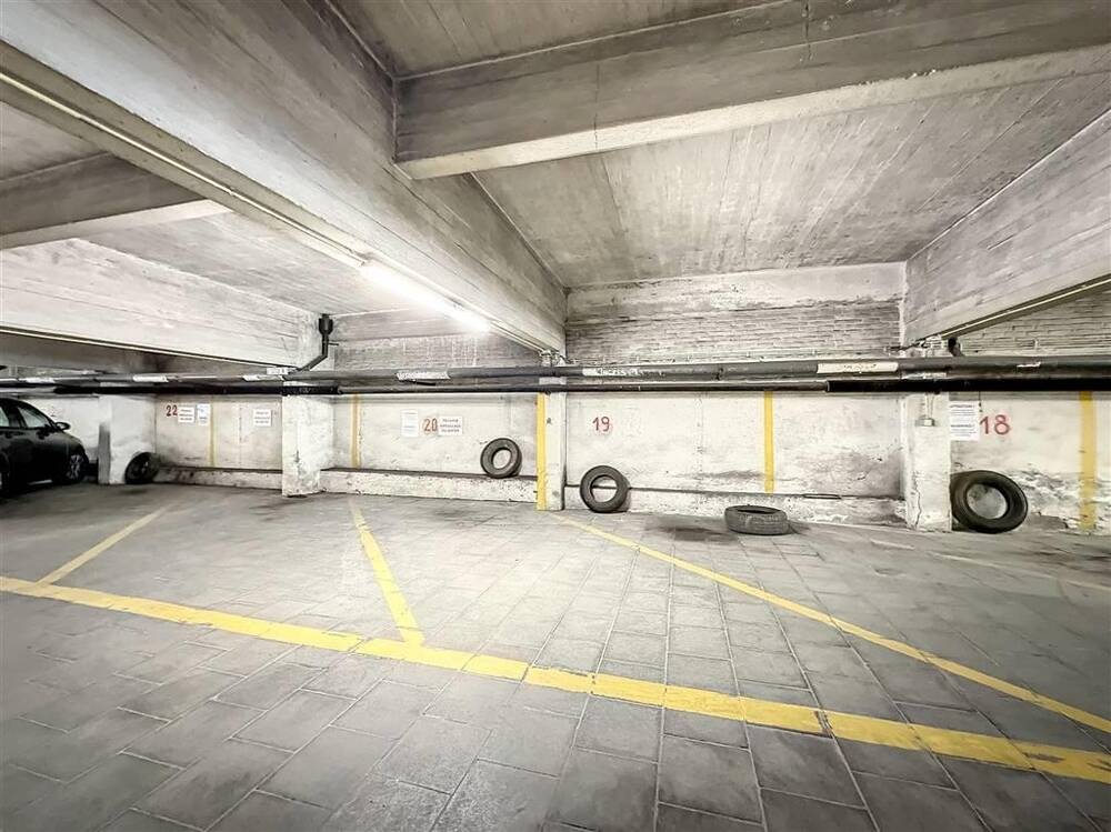 Parking / garage à louer à Ixelles 1050 100.00€  chambres m² - annonce 181332