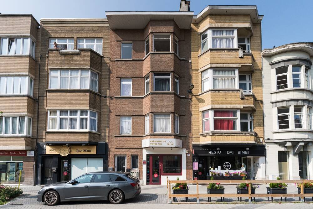 Handelszaak te  koop in Etterbeek 1040 135000.00€  slaapkamers 35.00m² - Zoekertje 195757