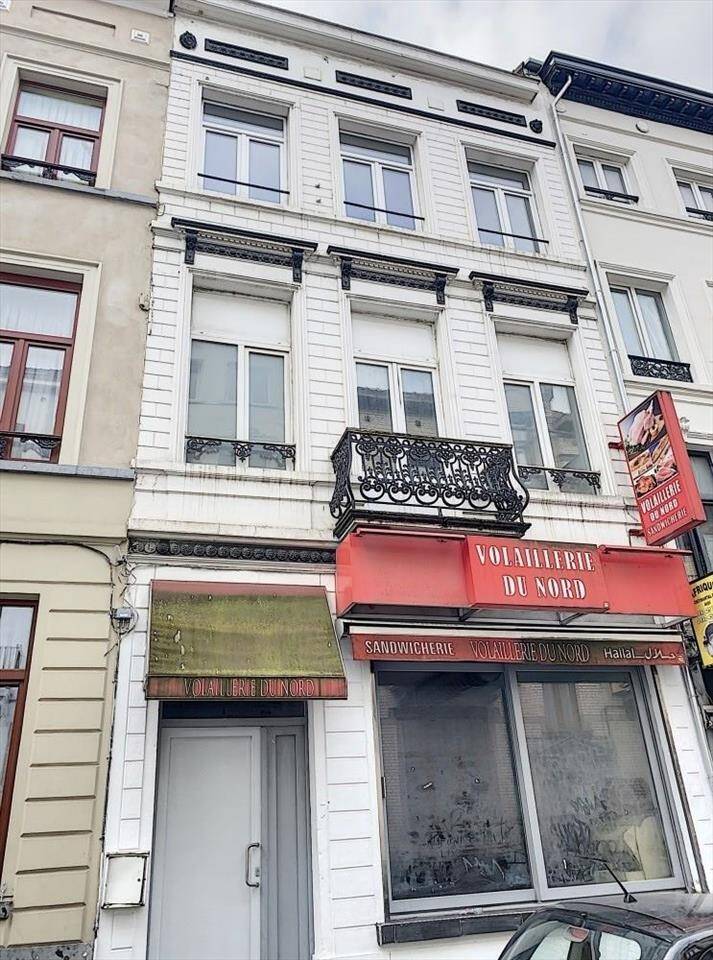 Appartementsgebouw te  koop in Schaarbeek 1030 450000.00€ 5 slaapkamers 250.00m² - Zoekertje 196065