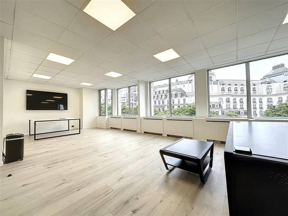 Handelszaak te  huur in Brussel 1000 1800.00€  slaapkamers 50.00m² - Zoekertje 198191