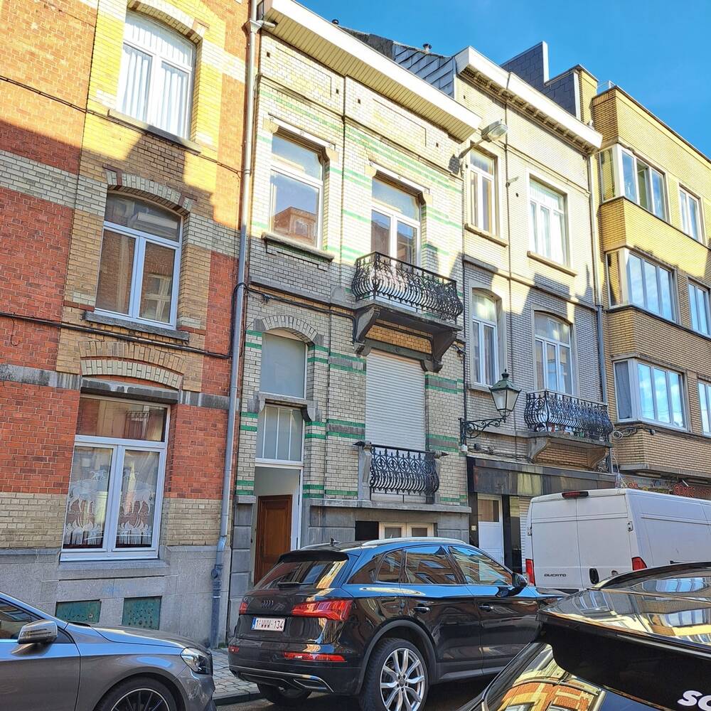 Huis te  koop in Etterbeek 1040 540000.00€ 4 slaapkamers 250.00m² - Zoekertje 209521