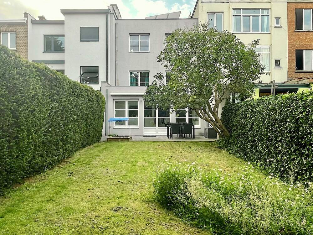 Maison à louer à Woluwe-Saint-Lambert 1200 3300.00€ 6 chambres 278.00m² - annonce 209675