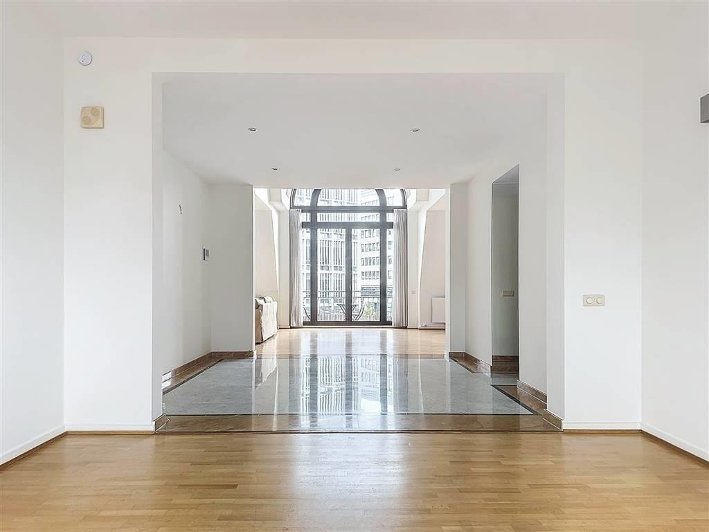 Duplex te  huur in Brussel 1000 2500.00€ 3 slaapkamers 200.00m² - Zoekertje 209383