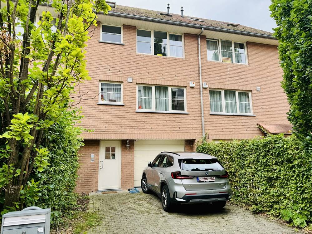 Maison à  à Uccle 1180 2500.00€ 5 chambres 220.00m² - annonce 214826