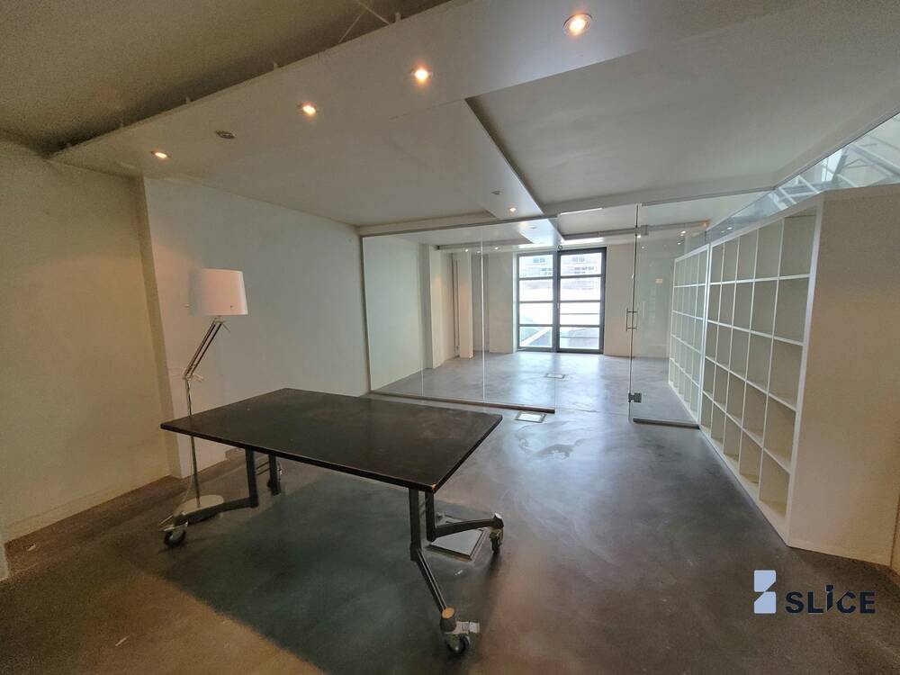 Commerce à louer à Forest 1190 330.00€  chambres 18.00m² - annonce 215729